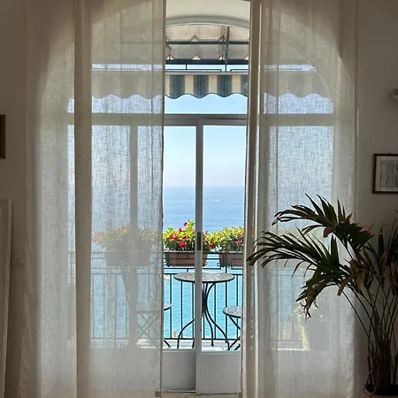 Positano's Flats بوسيتانو